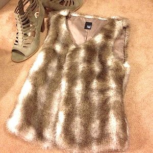 Flash Sale🚥💗 Faux Fur Vest 💗